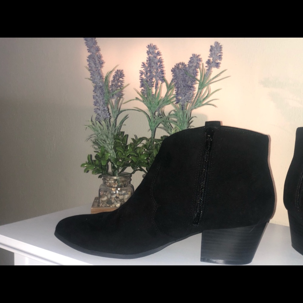 Black Booties - Picture 4 of 5